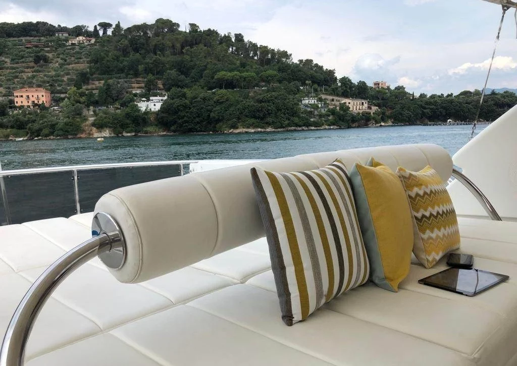 An image of Dubai yacht