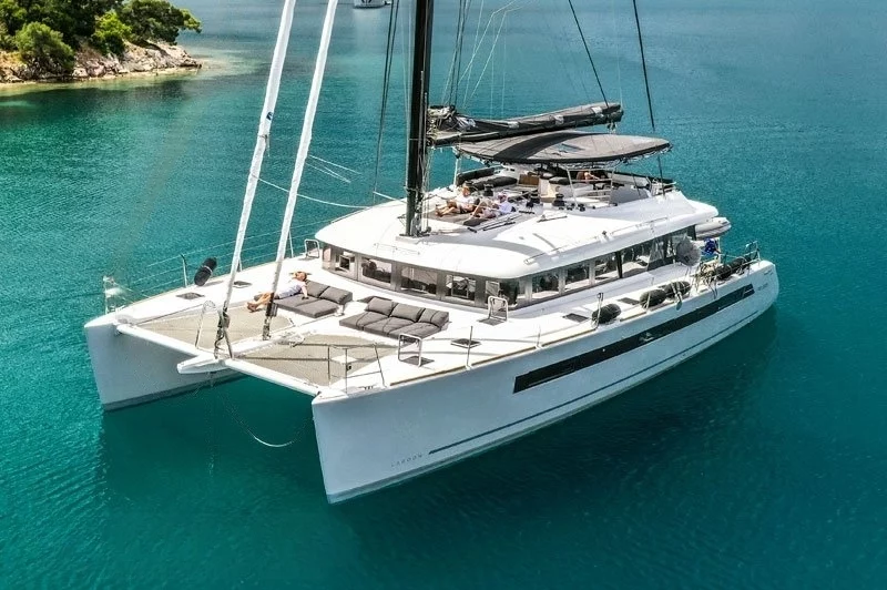 An image of Duolife yacht