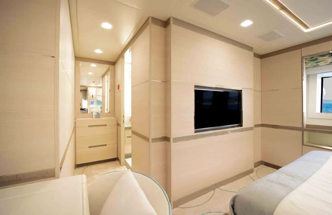 An image of Charade yacht