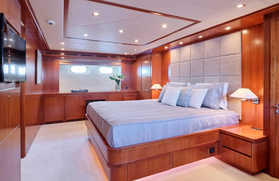 An image of Helios yacht