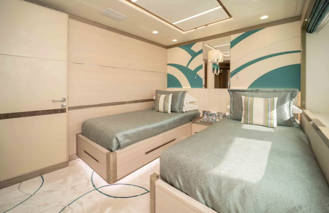 An image of Charade yacht