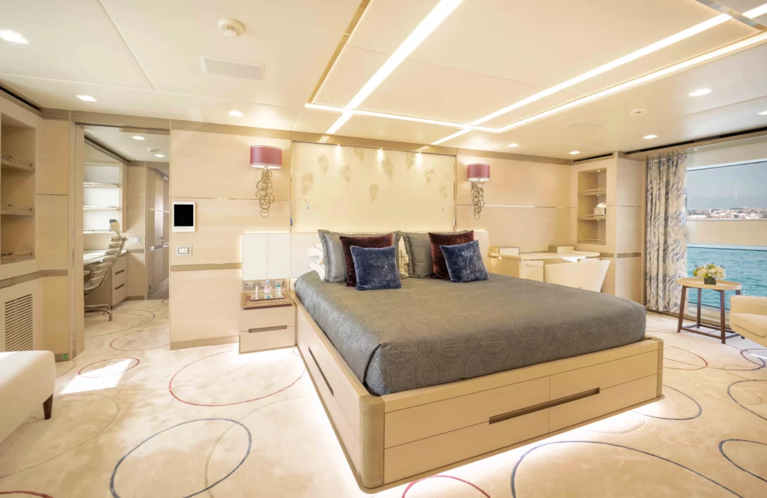 An image of Charade yacht