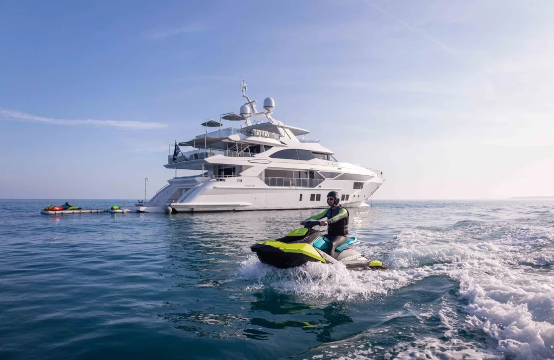An image of Charade yacht