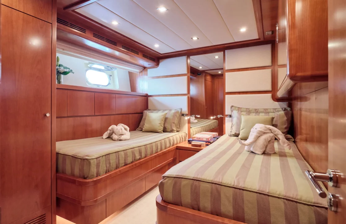 An image of Helios yacht