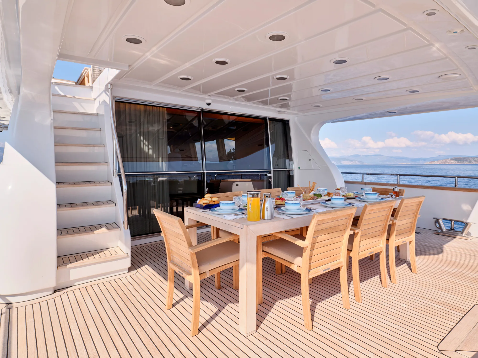 An image of Helios yacht
