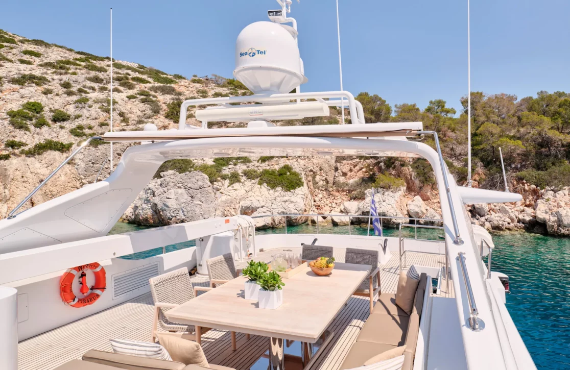An image of Helios yacht