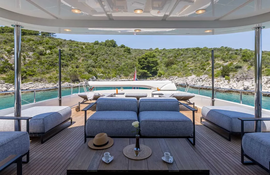 An image of Klobuk yacht
