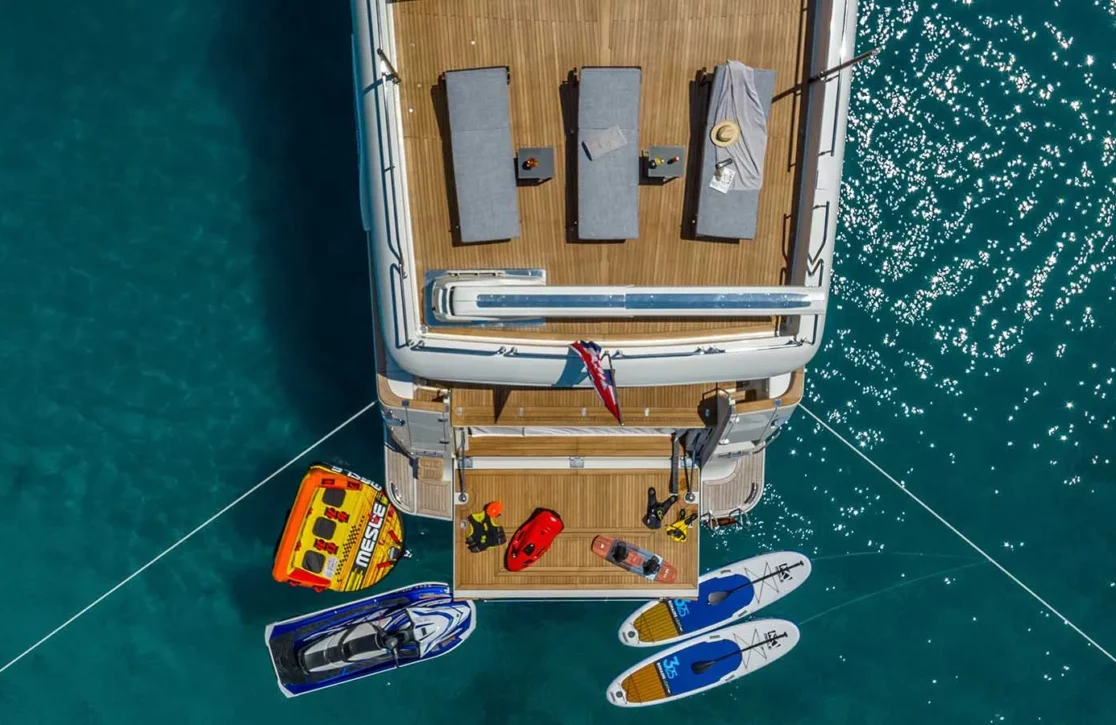 An image of Klobuk yacht
