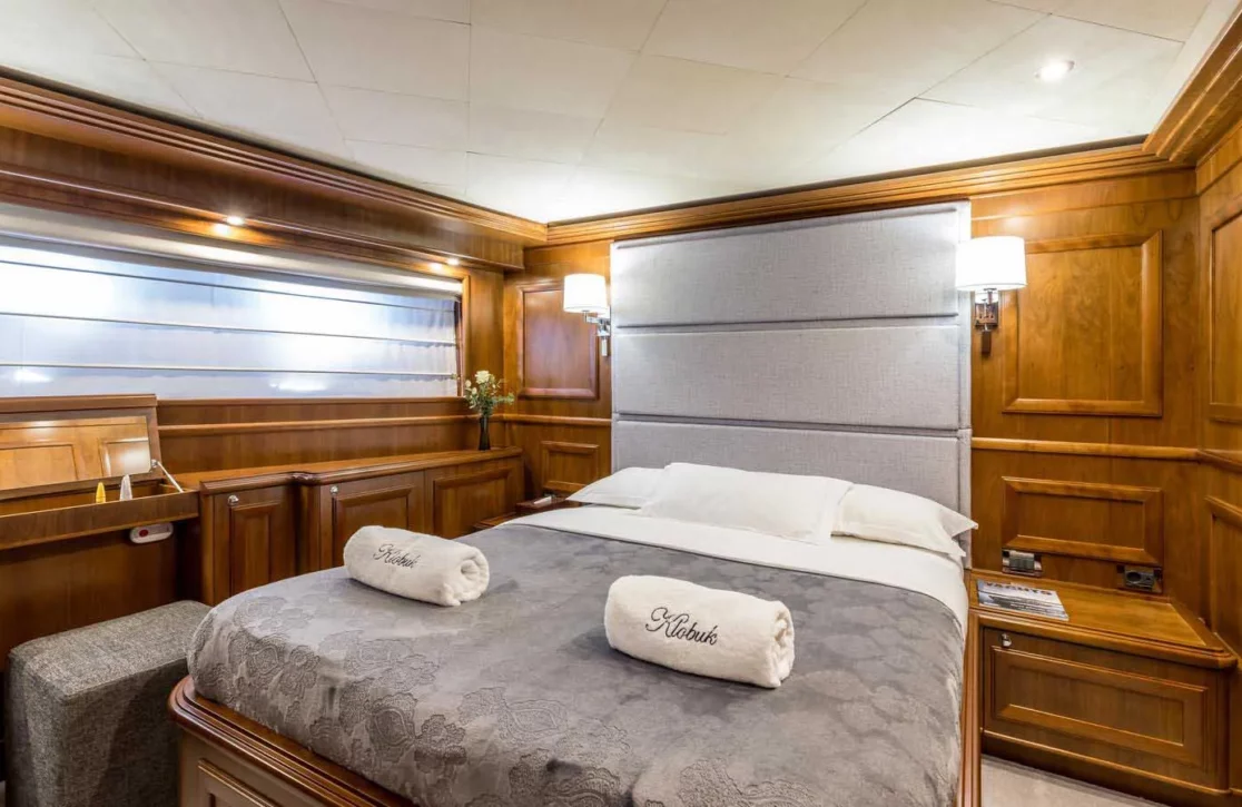 An image of Klobuk yacht