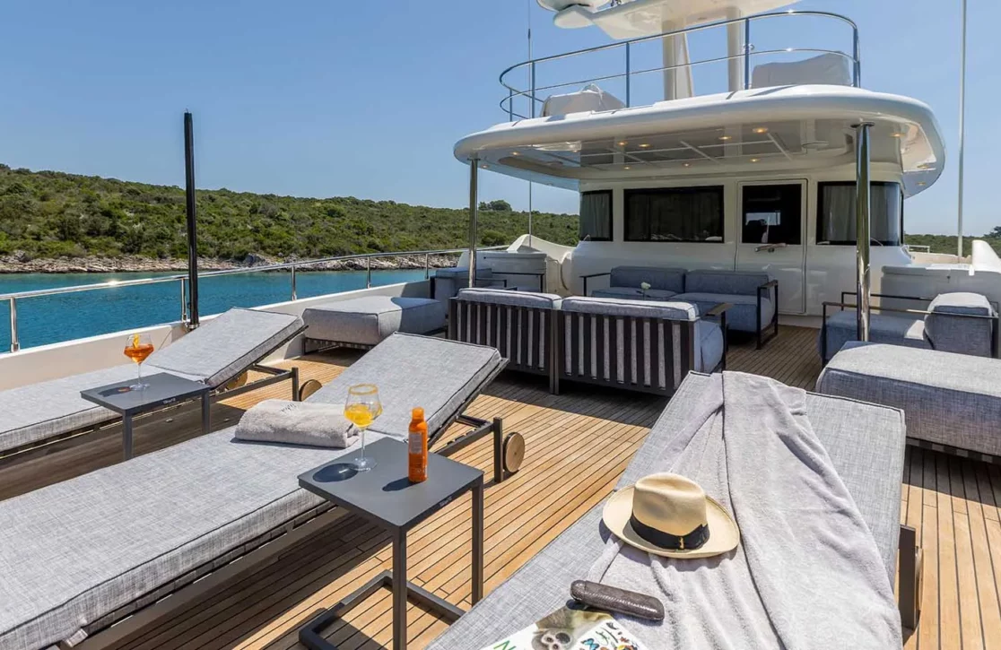 An image of Klobuk yacht