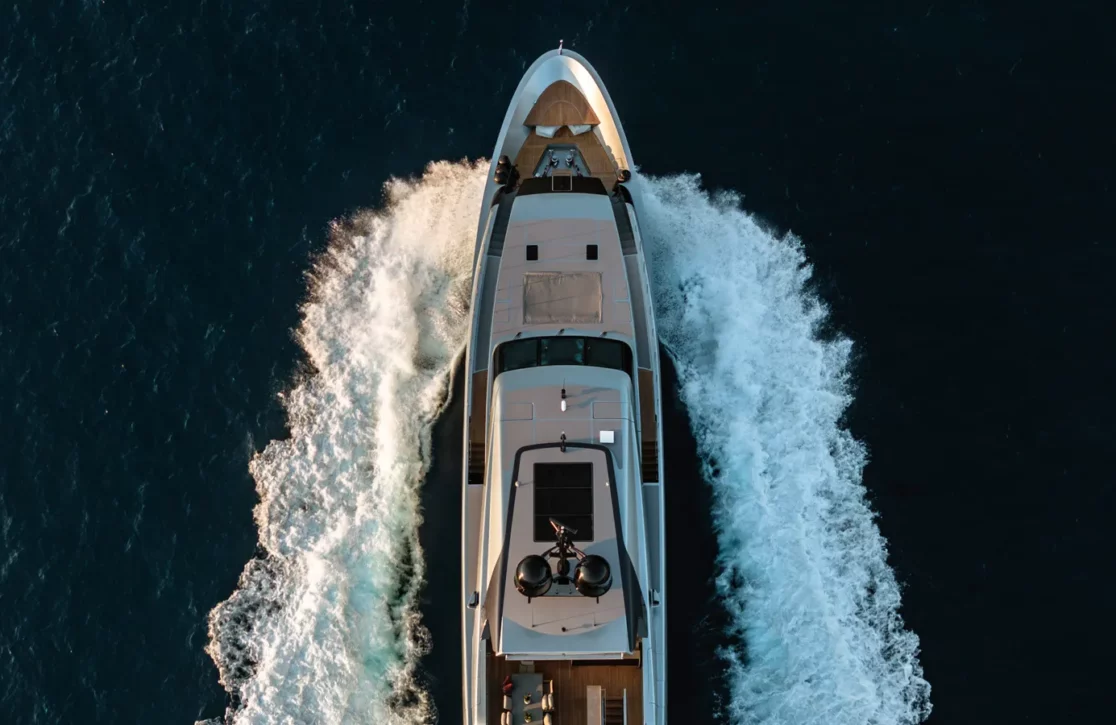 An image of Dinaia yacht