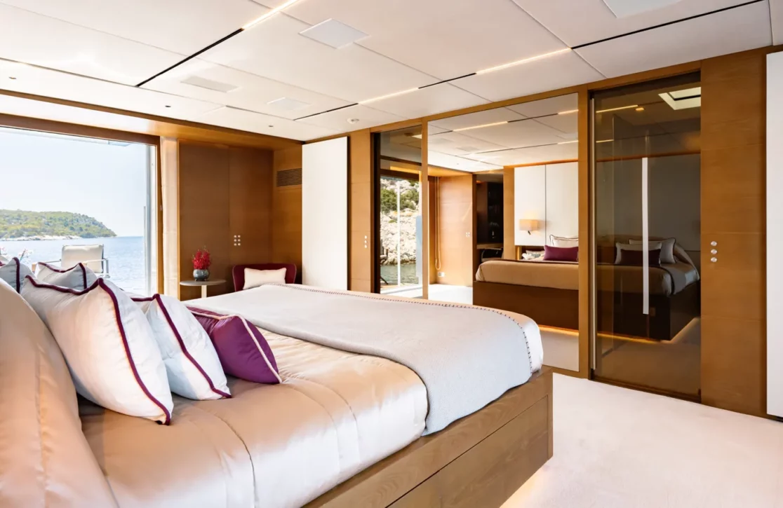 An image of Dinaia yacht