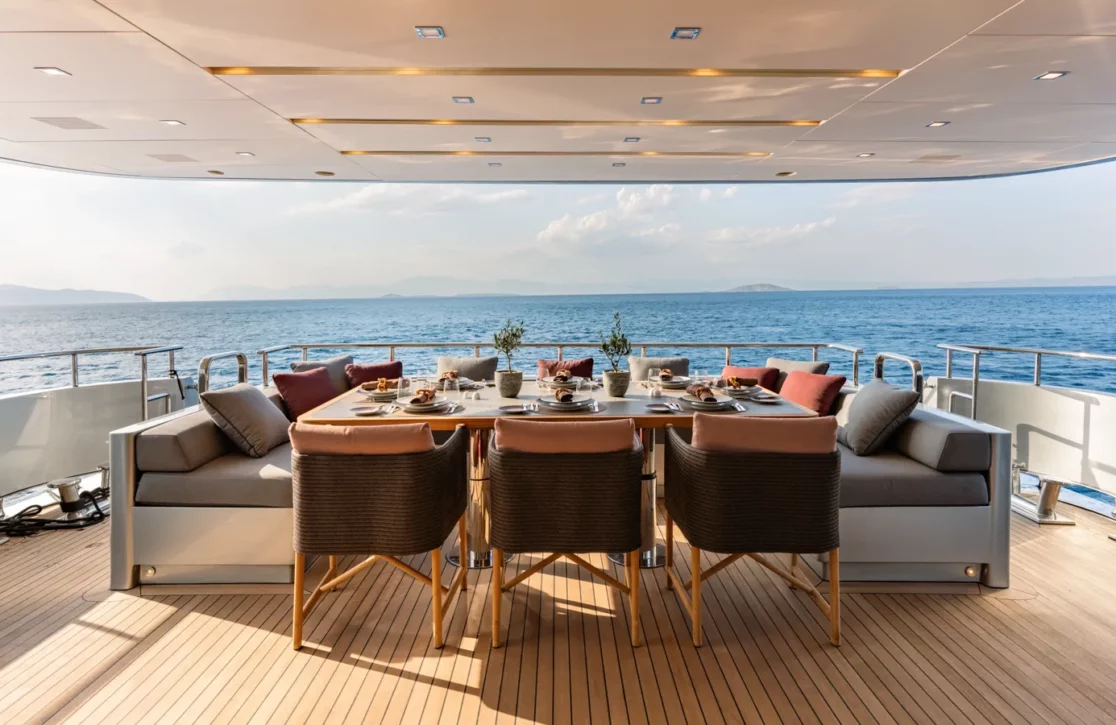 An image of Dinaia yacht