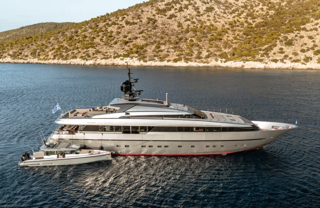An image of Dinaia yacht