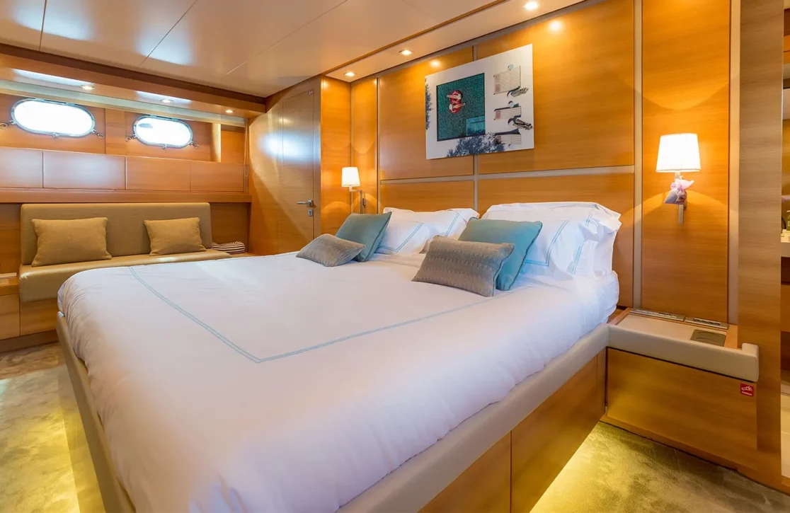 An image of Pertula yacht