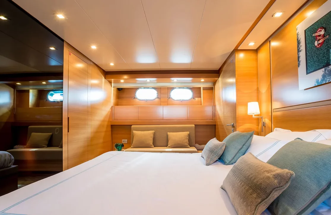 An image of Pertula yacht