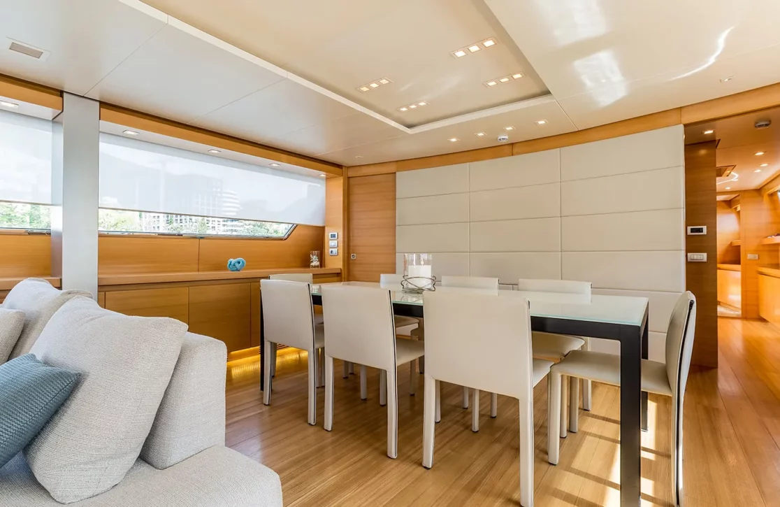 An image of Pertula yacht