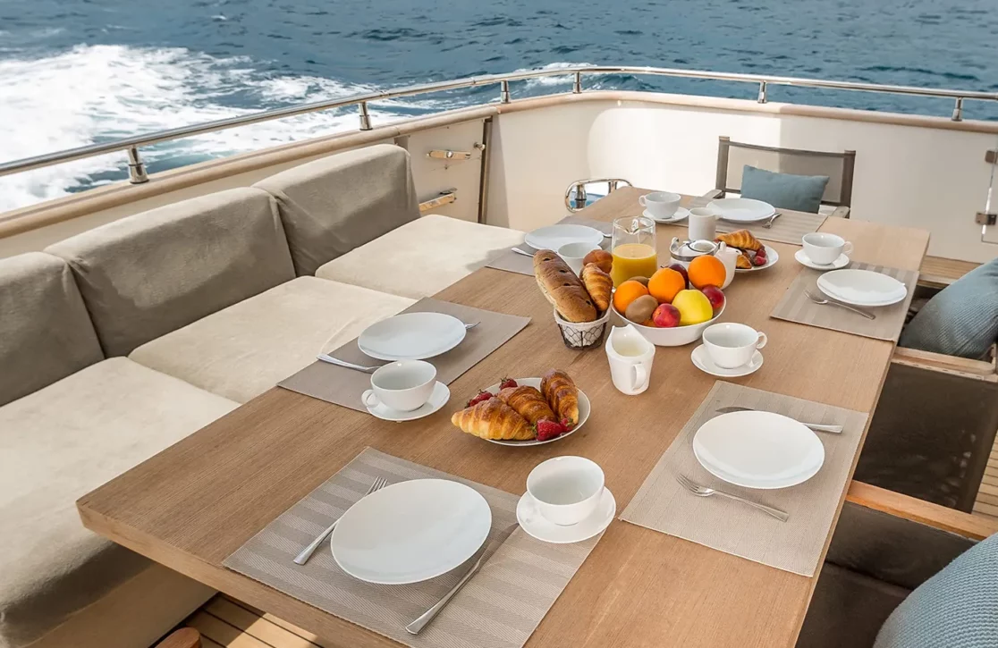 An image of Pertula yacht