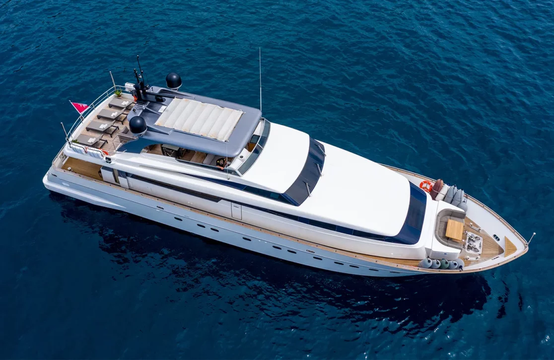 An image of Pertula yacht