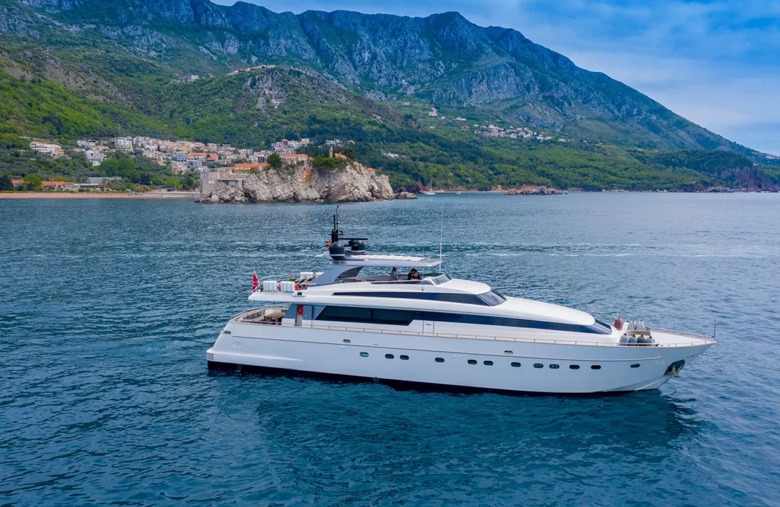 An image of Pertula yacht
