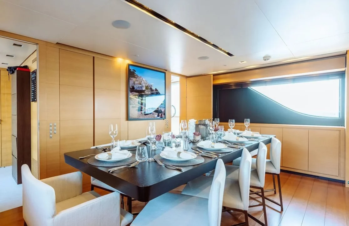 An image of Away yacht