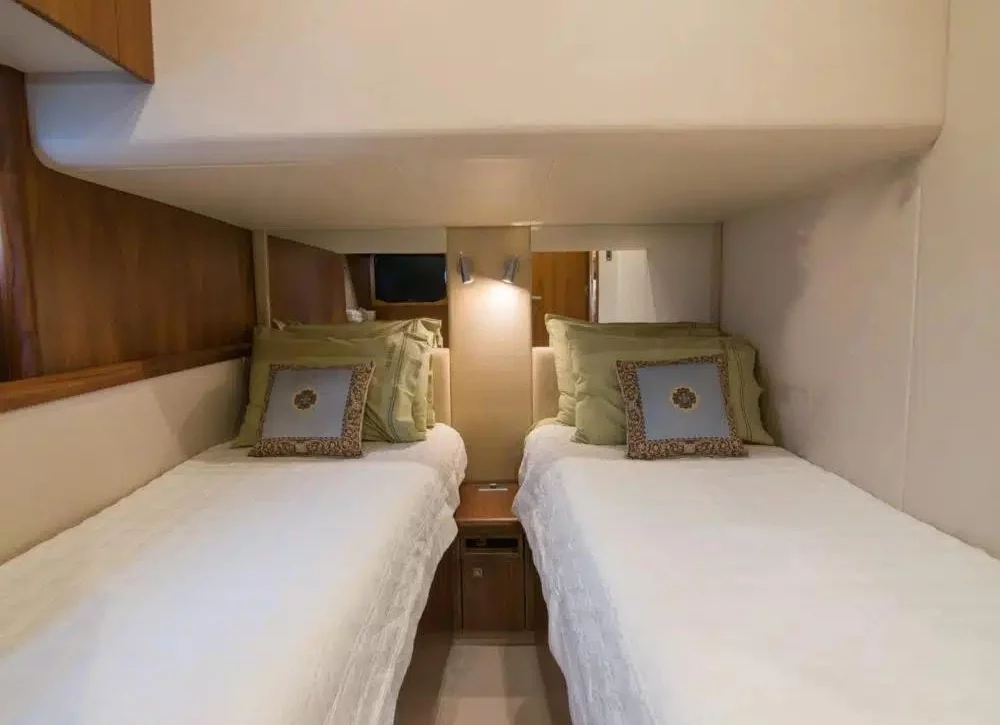 An image of Elentari yacht