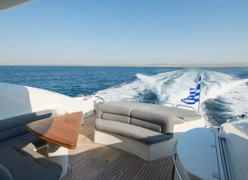 An image of Elentari yacht