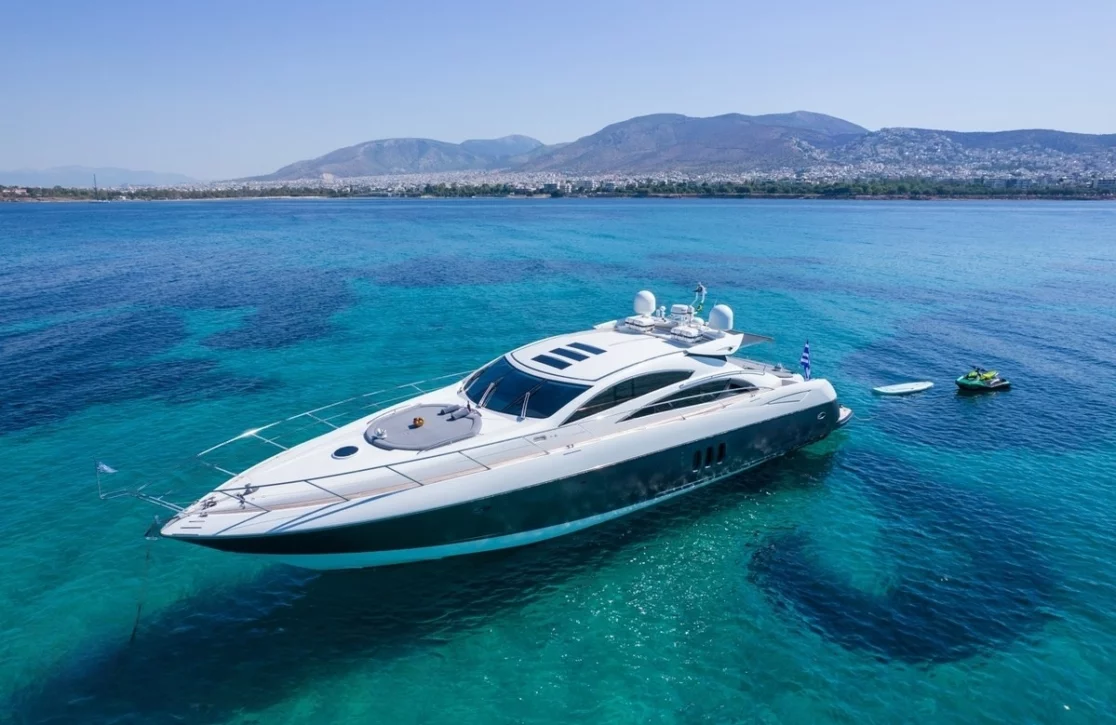 An image of Elentari yacht