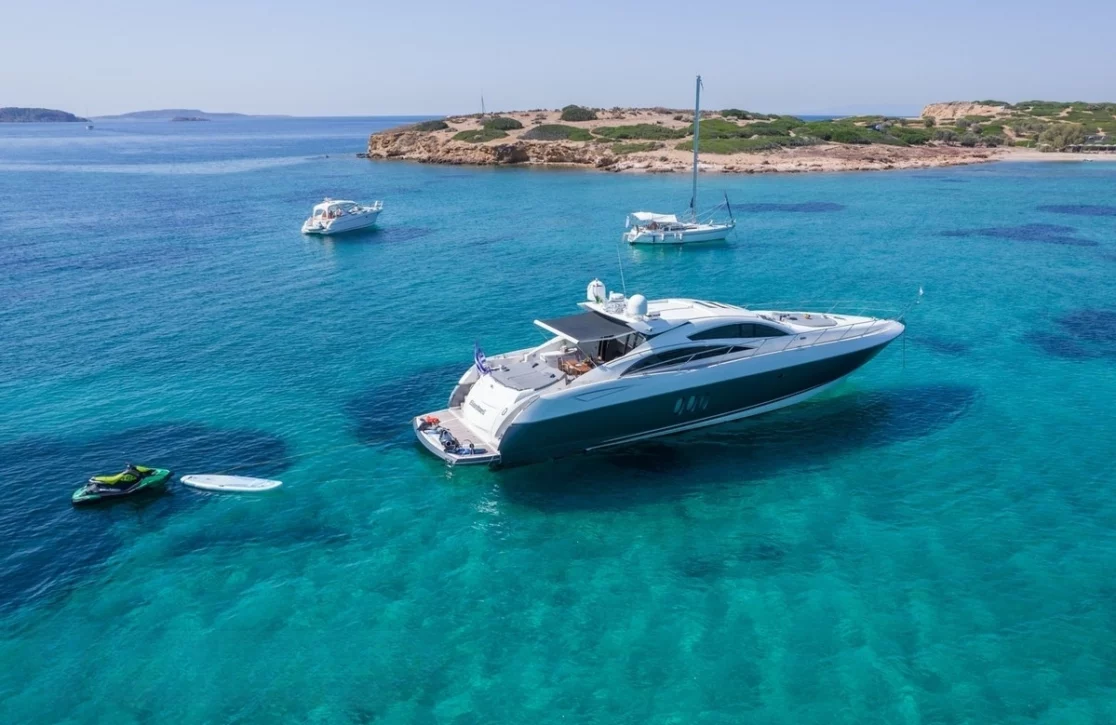 An image of Elentari yacht