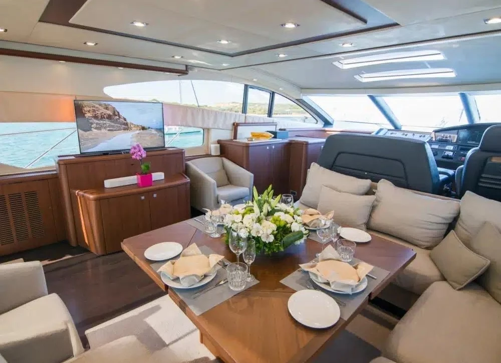 An image of Elentari yacht