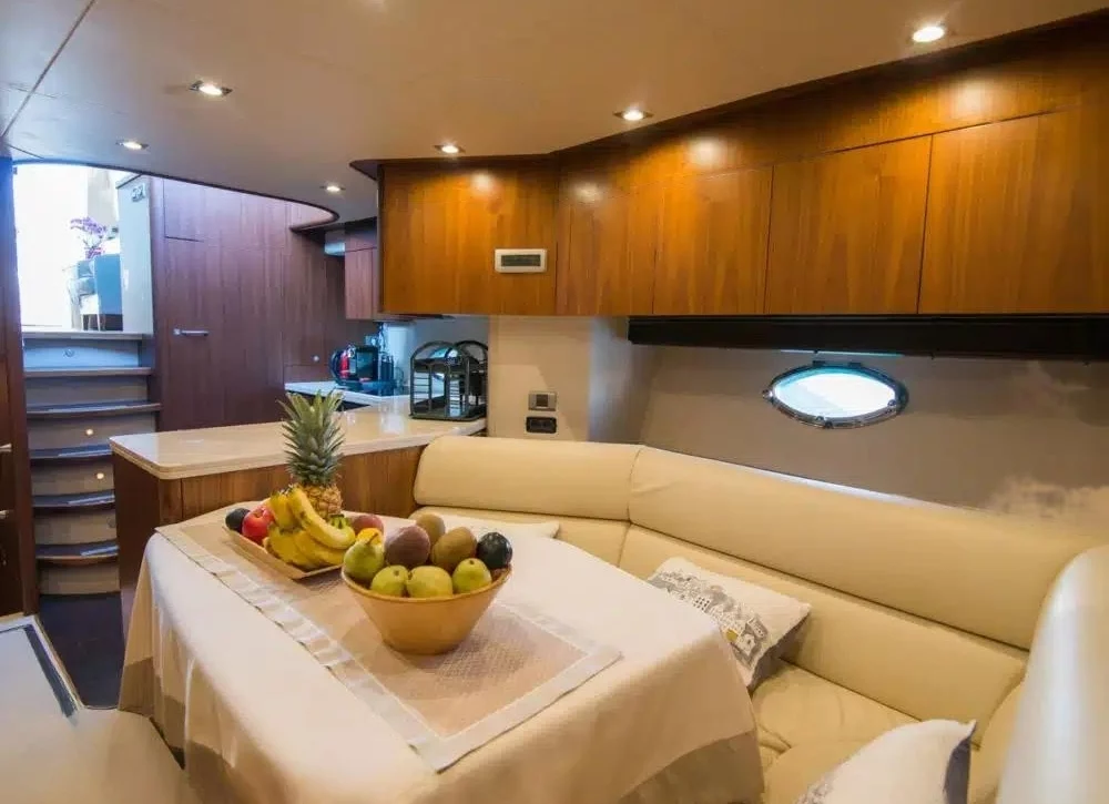 An image of Elentari yacht