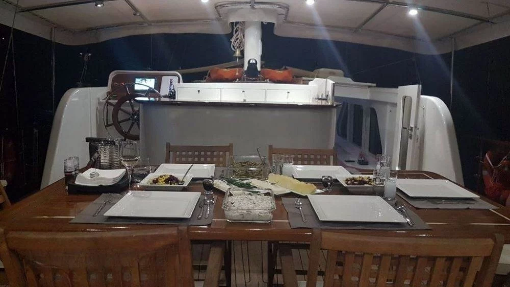 An image of Elfim 11 yacht
