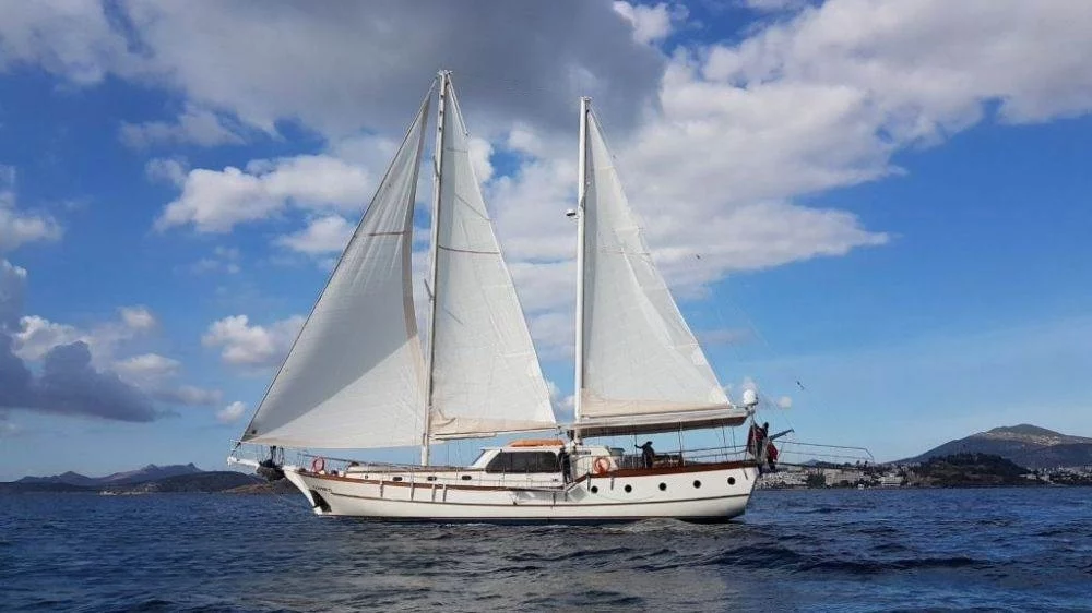 An image of Elfim 11 yacht