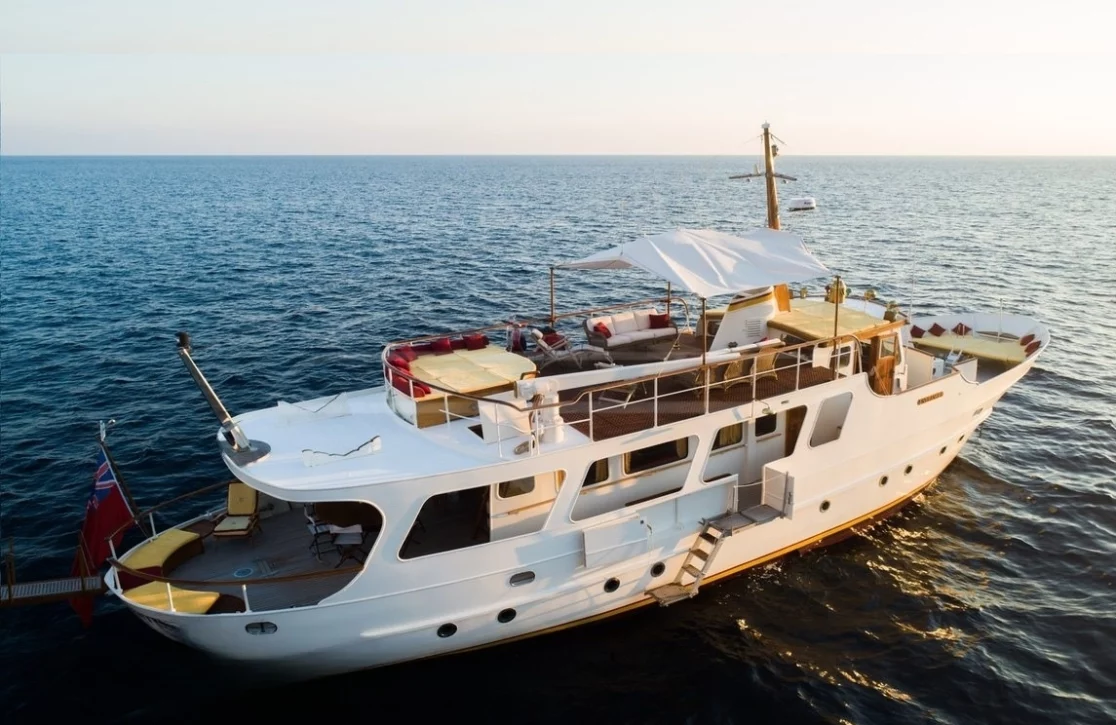 An image of Entrancer yacht