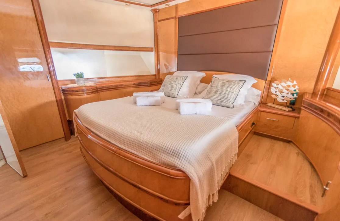 An image of Nephenta yacht
