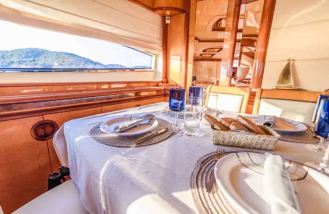 An image of Nephenta yacht
