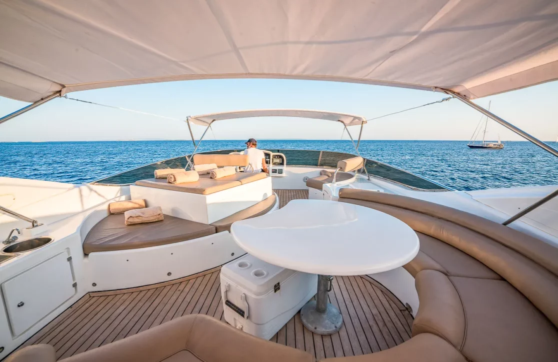 An image of Nephenta yacht