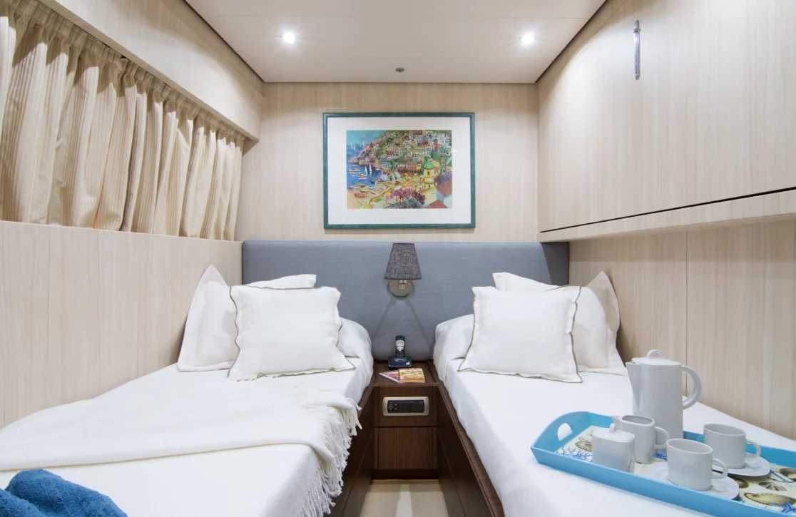 An image of Acionna yacht