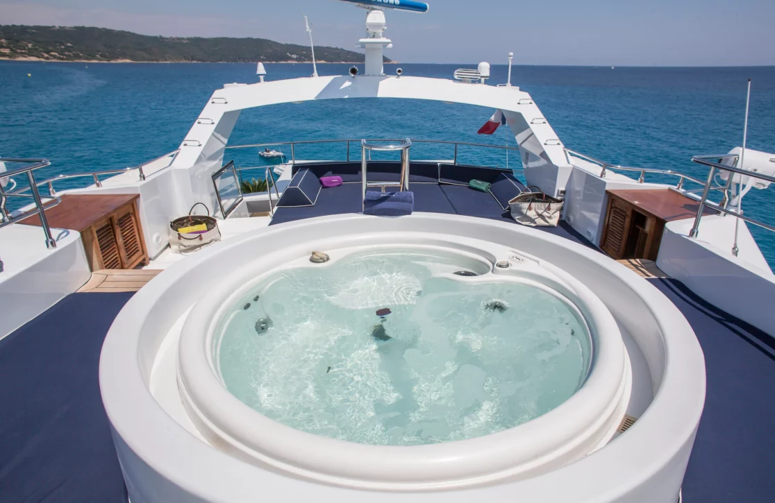 An image of Miraggio yacht
