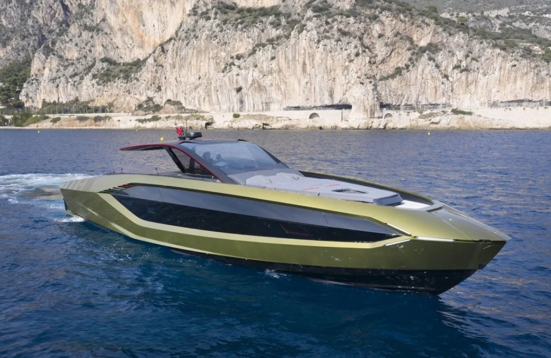 An image of Fast One yacht