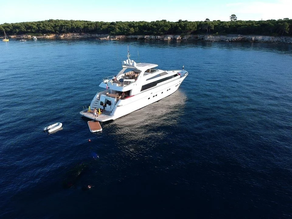 An image of Faster yacht