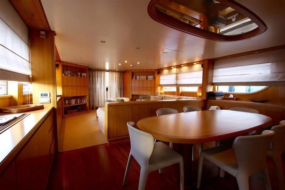 An image of Faster yacht