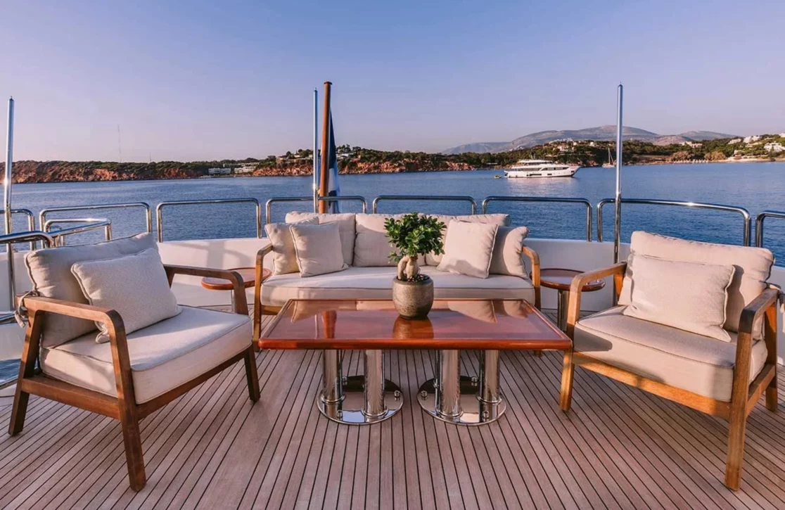 An image of Oak yacht