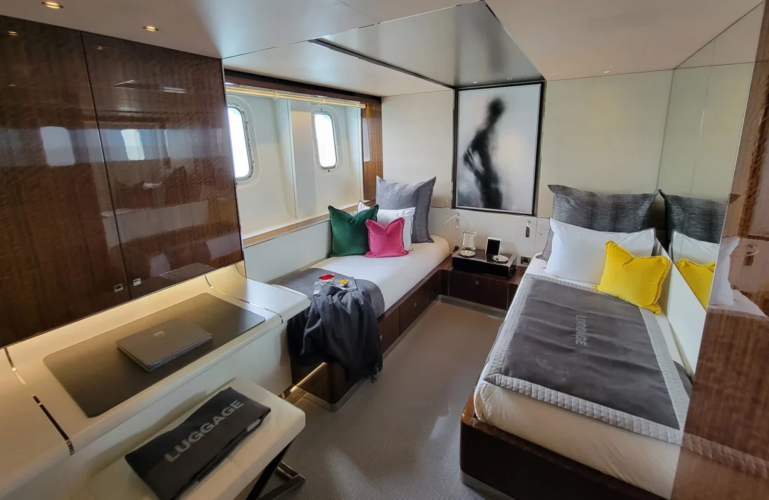 An image of Knight yacht