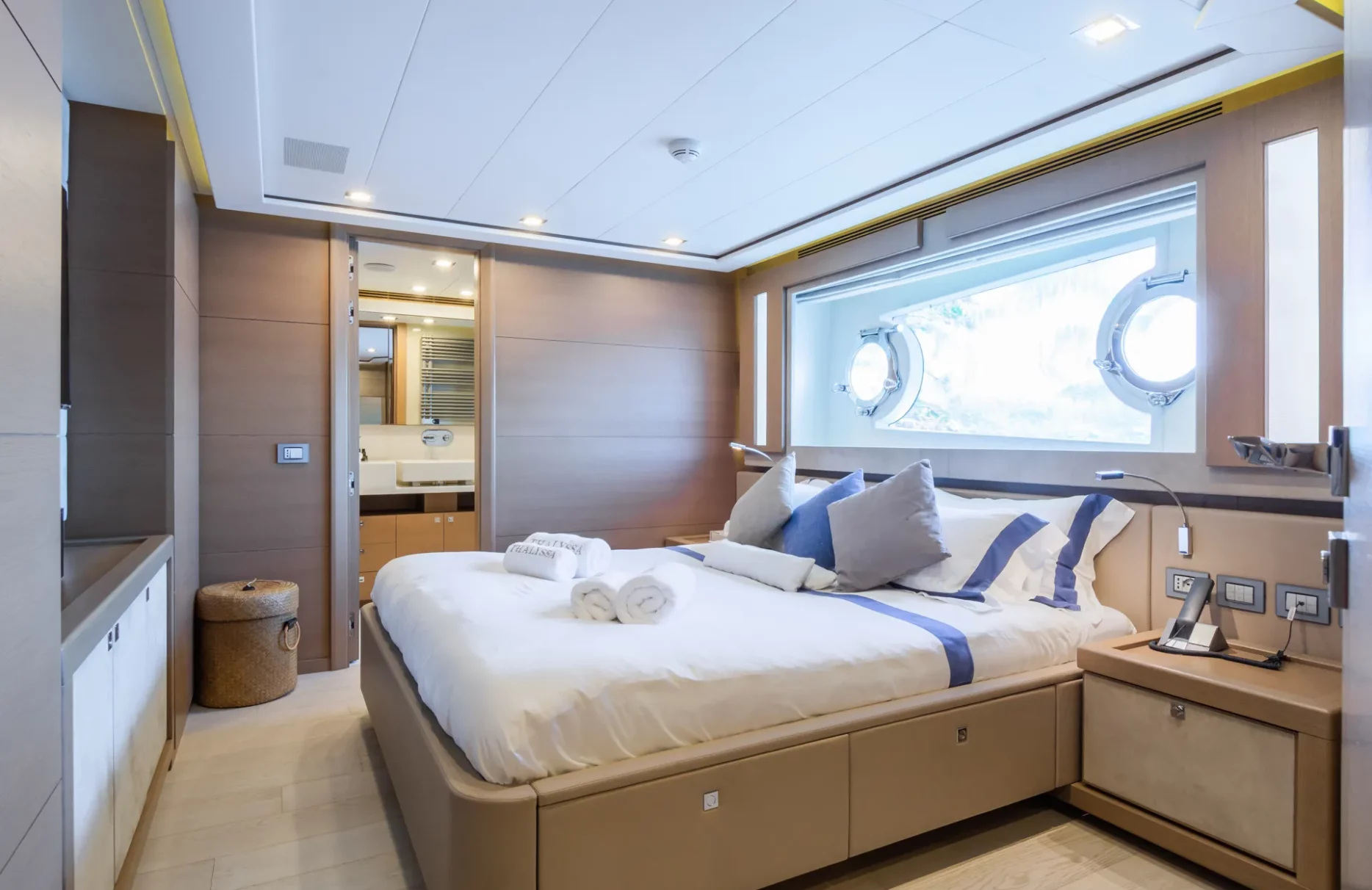 A preview of interior Bedroom cabin