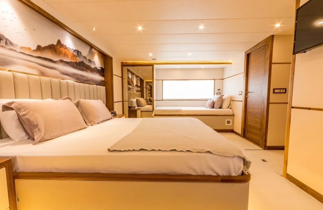 An image of Floki yacht