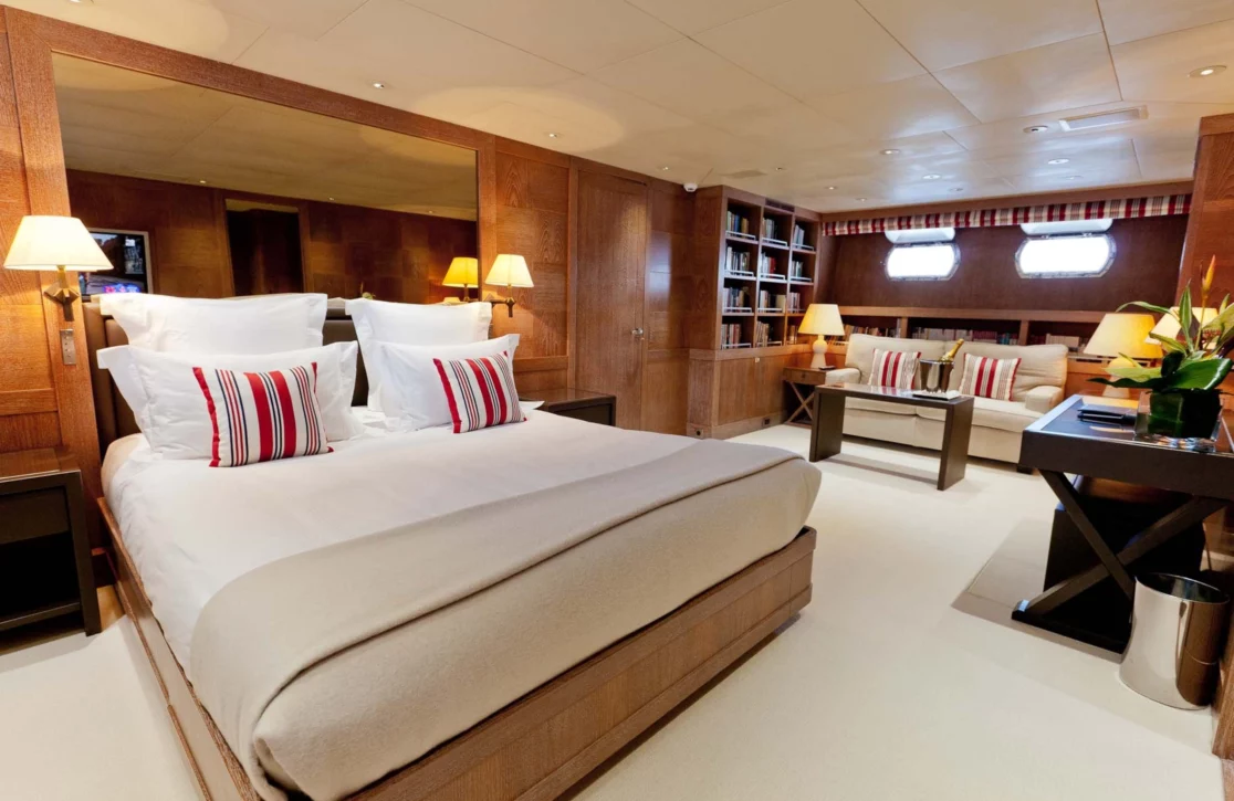 An image of Element yacht