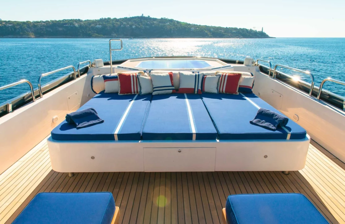 An image of Element yacht