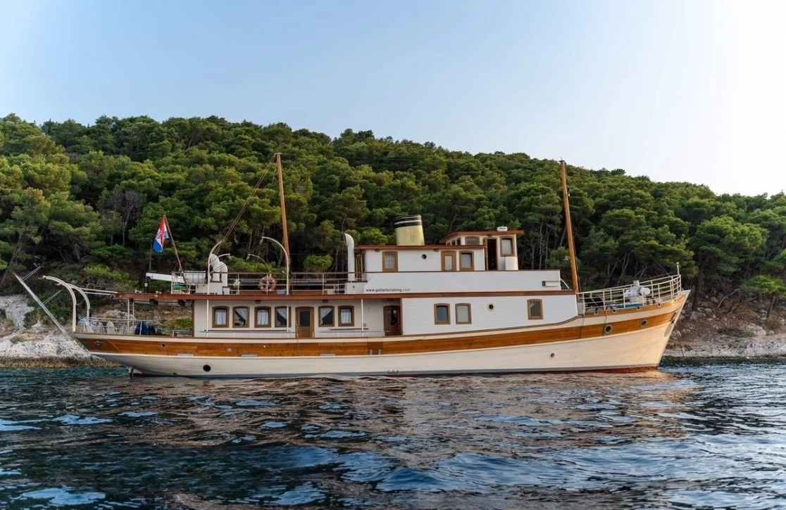 An image of Gallant yacht
