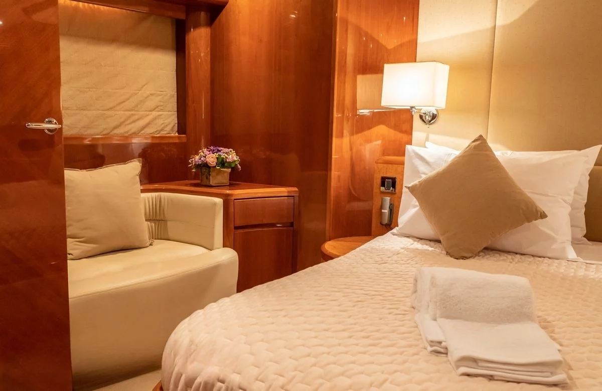 A preview of interior Bedroom cabin